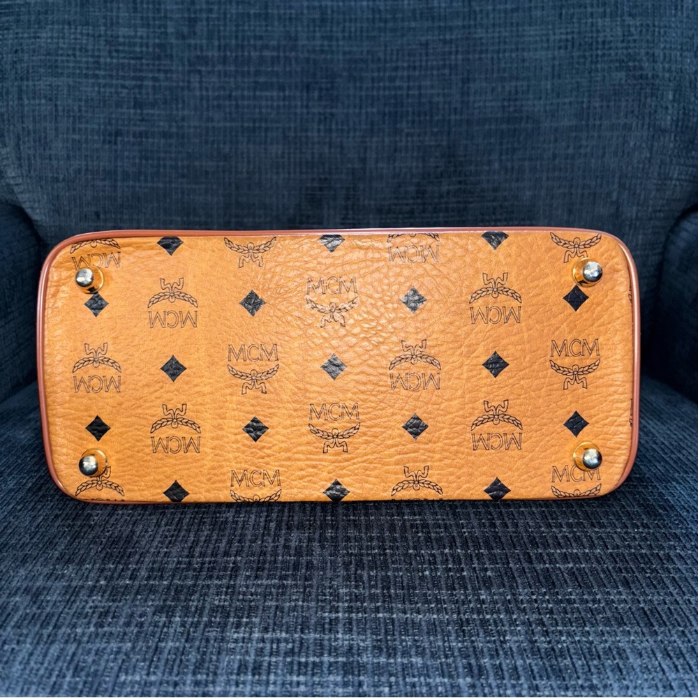 MCM cognac alma handbag - Picture 9 of 11